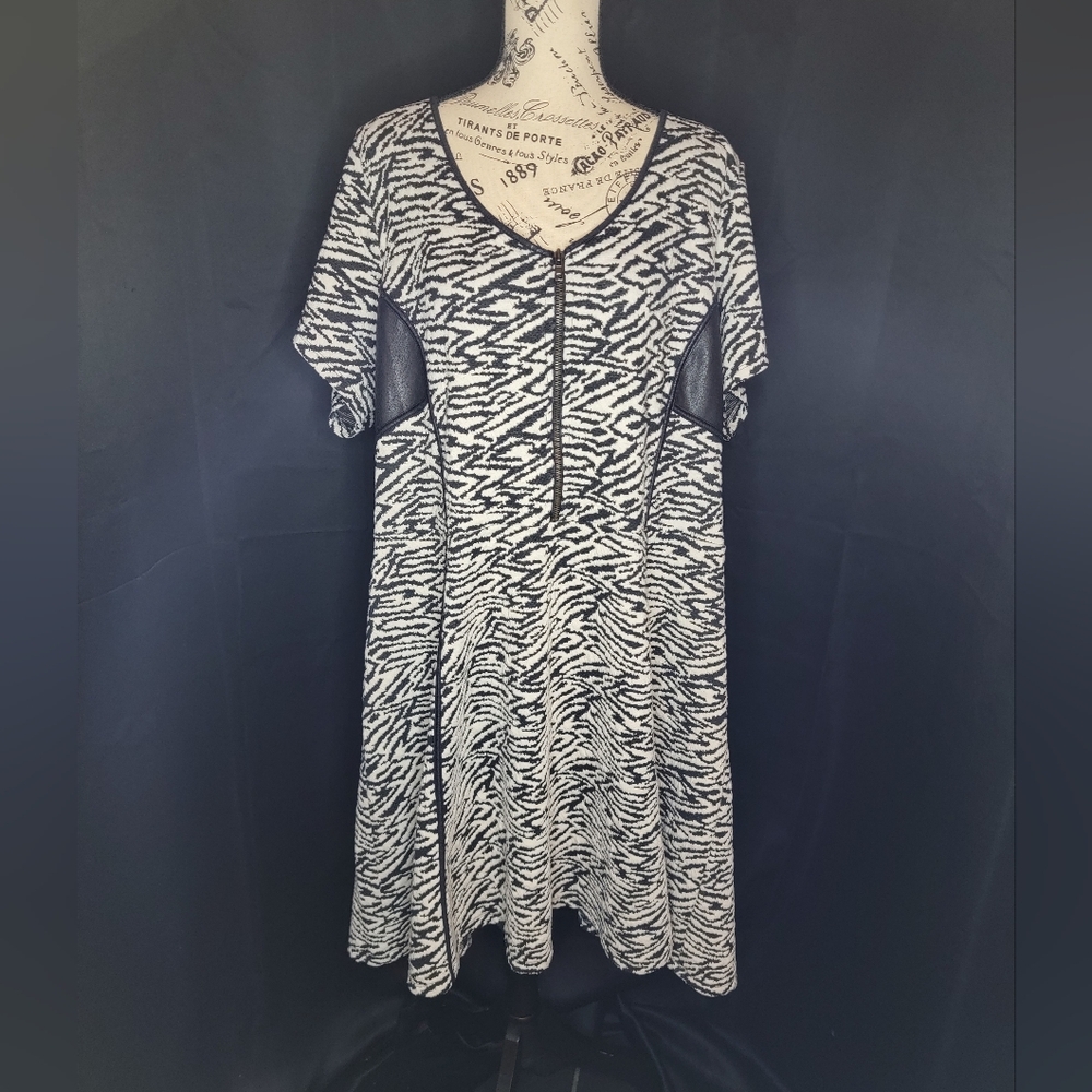 Jessica Simpson Dress
